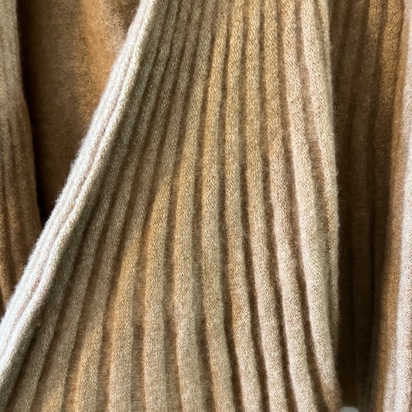 Charter Club Luxury Cashmere Cardigan VGUC - Picture 4 of 4